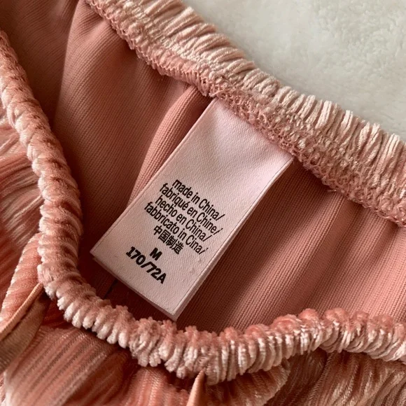 Victoria’s Secret Blush Velvet Loungewear - Picture 2 of 4
